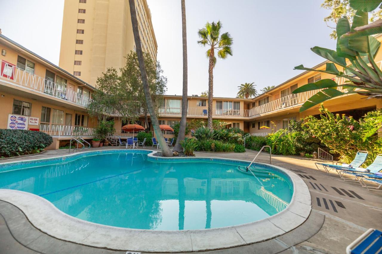  | Cal Mar Hotel Suites