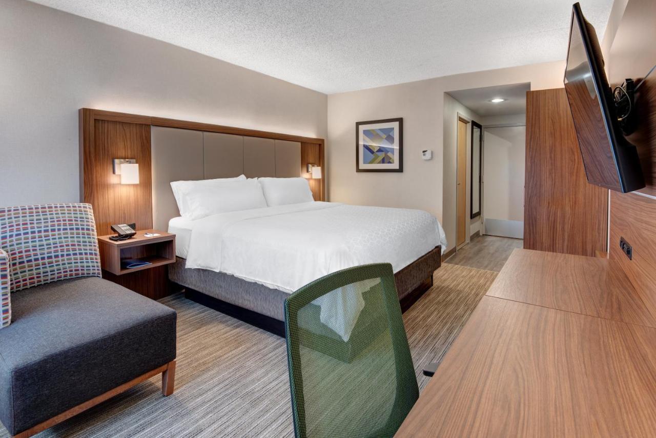  | Holiday Inn Express Hotel & Suites West Long Branch, an IHG Hotel