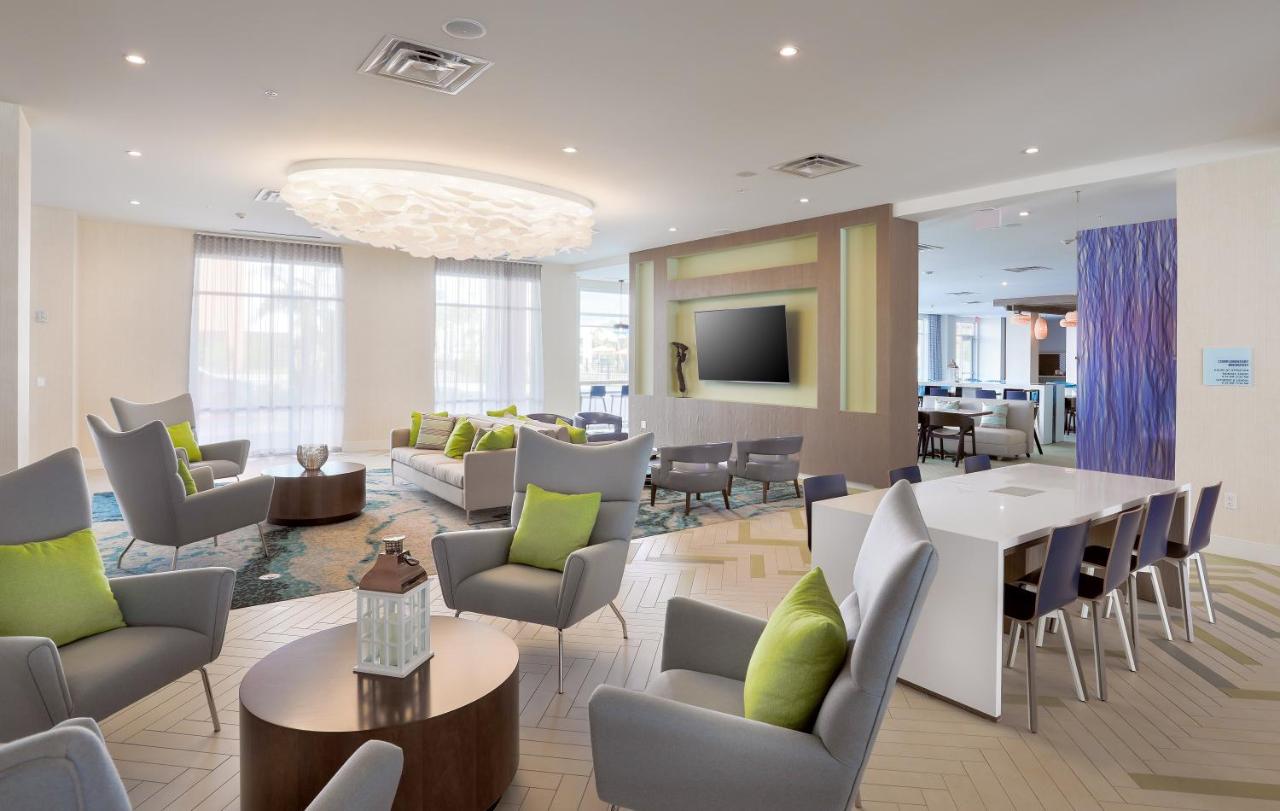  | Holiday Inn Express & Suites Orlando at SeaWorld, an IHG Hotel