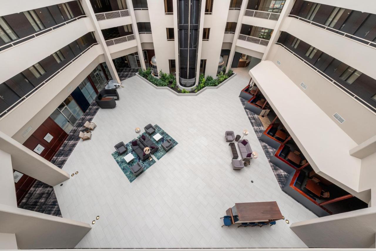  | Crowne Plaza Arlington, an IHG Hotel