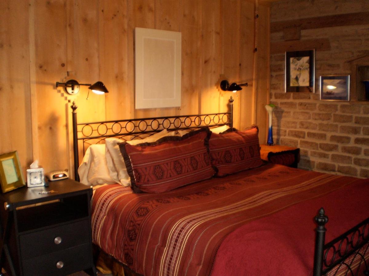  | Silver River Adobe Inn Bed and Breakfast