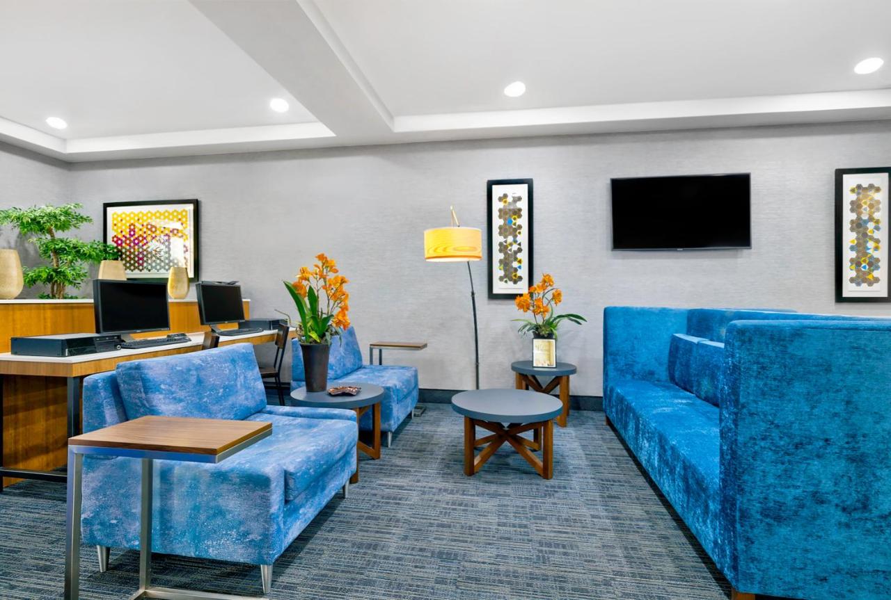  | Holiday Inn Express Hotel & Suites Kansas City - Grandview, an IHG Hotel