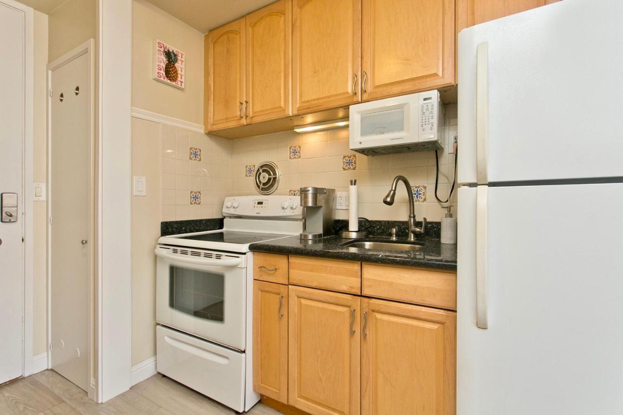  | Marina Oasis Full Kitchen with Laundry and Parking Options