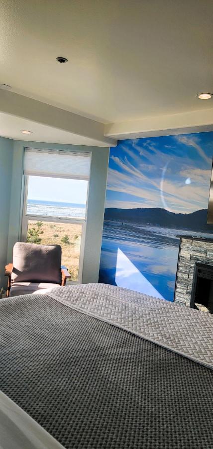  | The Seaside Oceanfront Inn