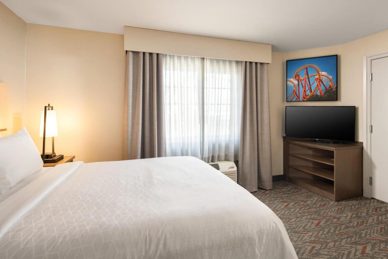  | Candlewood Suites Anaheim - Resort Area, an IHG Hotel