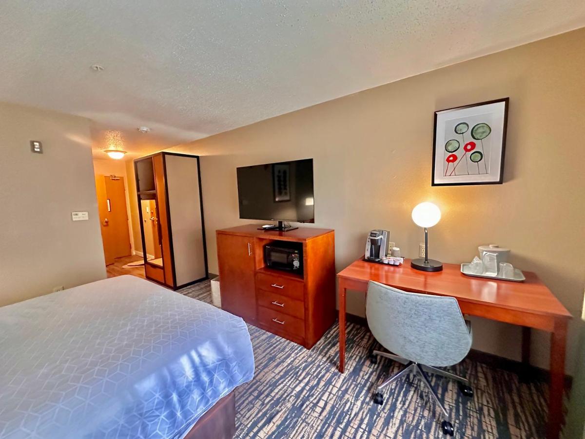  | Holiday Inn Express Fremont Angola Area, an IHG Hotel