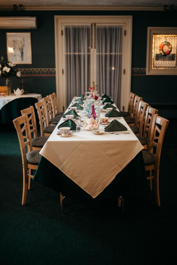  | Stonehurst Manor Including Breakfast and Dinner