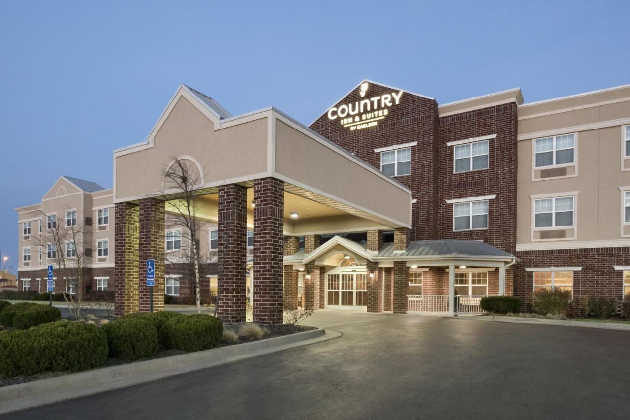  | Country Inn & Suites by Radisson, Kansas City at Village West, KS